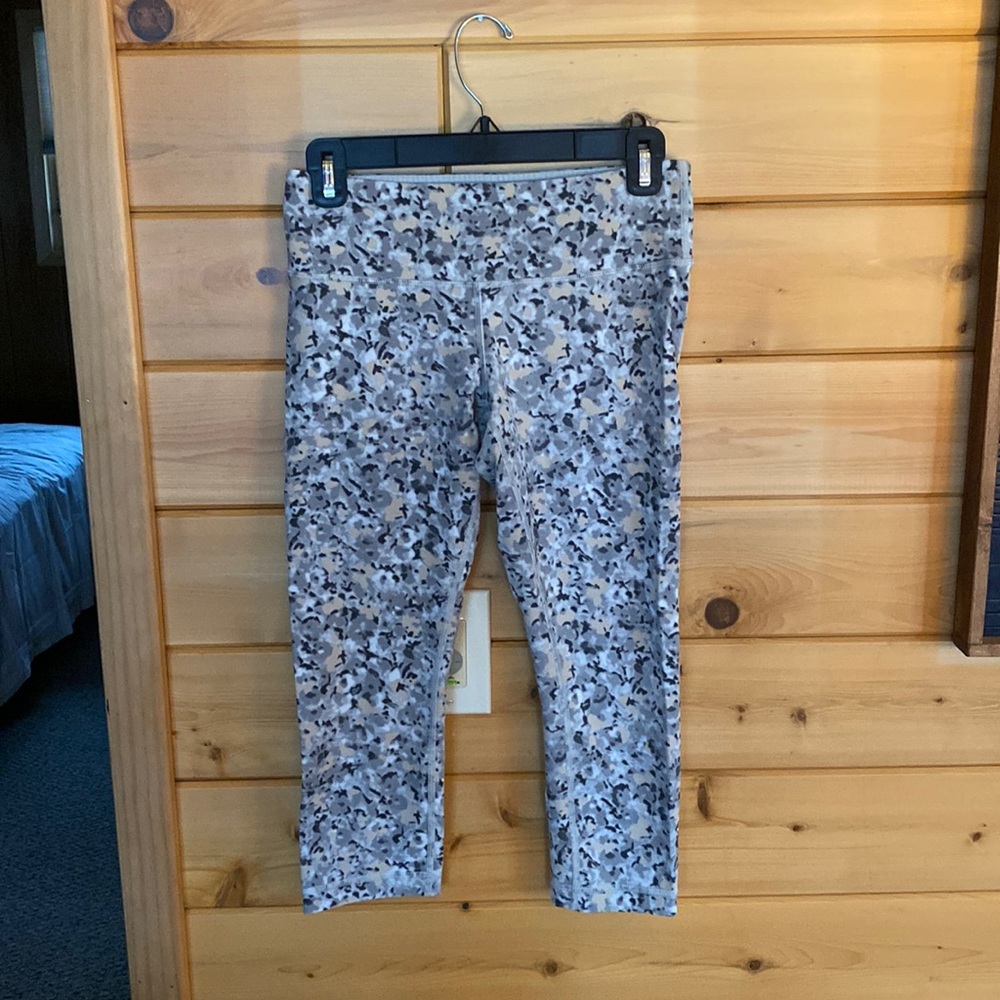 Printed Neutral Cropped Legging - image 1